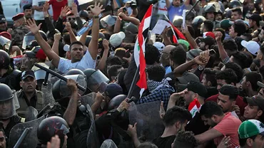 Zeci de morţi şi sute de răniţi în proteste de amploare. Autorităţile au impus starea de urgenţă în capitală (VIDEO)