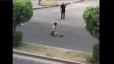 Momentul în care un protestatar din Irak s-a apucat să se roage în timp ce în jurul lui se trăgea cu muniţie de război (VIDEO)