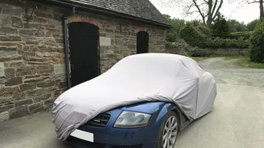 Cea mai bună prelată auto, pentru protejarea mașinii împotriva intemperiilor atmosferice – Acum nu-ți mai este frică de vreme rea!