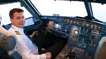 SCANDAL LA TAROM. Soțul purtătoarei de cuvânt a lui Iohannis, pilotul Emil Dobrovolschi:  'Ne-au pus șefi tot felul de mercenari'