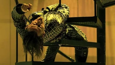 Richard al III-lea sau matrioșka ororilor contemporane, la Teatrul Bulandra / Andrei Şerban: Sunt foarte mulți candidați pentru Richard al III-lea.  Poate că Richard al III-lea este vecinul nostru de scaun