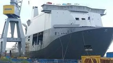 INCENDIU în portul Galați. O NAVĂ A LUAT FOC