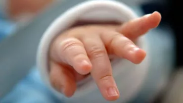 O femeie din China care a născut la 67 de ani susține că a avut o sarcină naturală