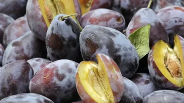 DIETA cu prune: Câte fructe trebuie să mănânci pentru a SLĂBI 7 kilograme!