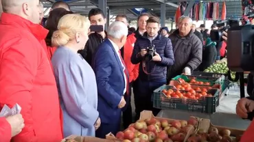 Dăncilă, la cumpărături în piața din Pâncota. Răspunsul ei, când un bărbat a întrebat-o de ce până acum nu s-a aflat printre oameni (VIDEO)