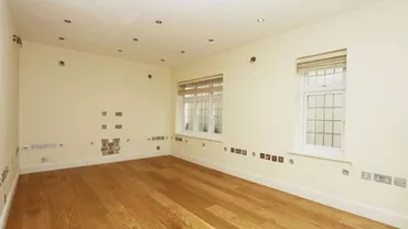 Casa cu suficiente prize cât pentru un cartier întreg. Are peste 100 (FOTO)