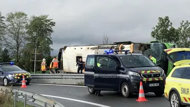 Zeci de răniţi, printre care și români, în urma unui accident de autocar din Franța