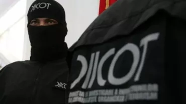 Cinci tineri, reținuți pentru trafic de DROGURI de mare risc. DIICOT a ridicat capturi uriașe de cannabis, ecstasy și amfetamină