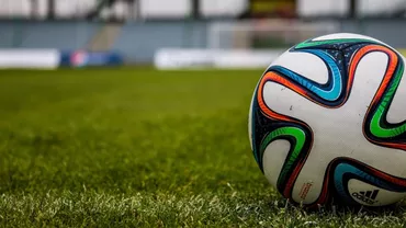 BOMBĂ în lumea sportivă! Fotbalist CELEBRU, condamnat la închisoare după ce a bătut un adversar în drumul spre vestiare