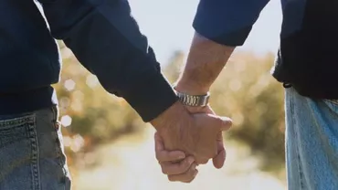 ADIO, după 32 DE ANI! Celebrul CUPLU de HOMOSEXUALI se destramă! Cine S-A ÎNDRĂGOSTIT de ALT BĂRBAT?