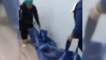 IMAGINI ȘOCANTE! Au dus un CADAVRU la FIRMA DE ASIGURĂRI după ce li s-a cerut DOVADA că persoana a murit (VIDEO)