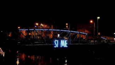 Mesajul „MI-E DOR DE TINE” de la Londra a primit răspuns din Cluj: „ȘI MIE” (FOTO)