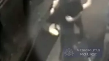 Doi violatori s-au felicitat şi îmbrăţişat unul pe altul după ce au violat o femeie care acum riscă să nu mai poată face copii. Pedeapsa primită de ei (VIDEO)