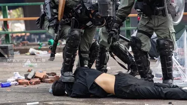 Prezenţă record şi la alegerile din Hong Kong. Locuitorii oraşului vor să transmită un mesaj clar Beijingului (FOTO)