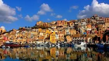Încă un ORAȘ din Italia vinde case cu 1 EURO, pentru a atrage noi locuitori. Singura condiție impusă de autorități (GALERIE FOTO)
