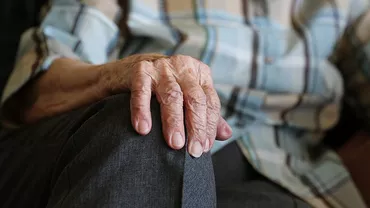Veste ȘOC pentru toți pensionarii români: Ce se întâmplă cu BANII acestora din această lună! Vezi dacă ești pe LISTĂ!