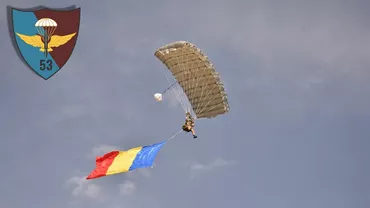 Prima structură Comando din Armata României aniversează 29 de ani. Imagini de colecție cu parașutiștii militari dominând înălțimile și nu numai (GALERIE FOTO)
