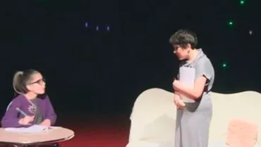 Stagiune de teatru tânăr la Centrul Cultural UNESCO Nicolae Bălcescu din Sectorul 4: Actrițe de până la 14 ani au urcat pe scenă (VIDEO)