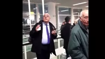 Raed Arafat, apostrofat pe aeroportul din Bruxelles: „Demisia, atât vreau, nu e greu! Colectiv, domnu' Arafat, nu uitaţi!” (VIDEO)