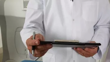 O BOALĂ face ravagii într-un oraș din România: Zeci de îmbolnăviri în câteva zile (VIDEO)