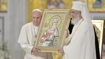 S-A AFLAT! LEGĂTURA NEŞTIUTĂ dintre Patriarhul Daniel şi Papa Francisc: Nimeni nu s-ar fi aşteptat vreodată la AŞA CEVA