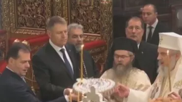 Președintele Iohannis și premierul Orban participă la slujba de pomenire a eroilor Revoluției Române de la Catedrala Patriarhală (VIDEO)