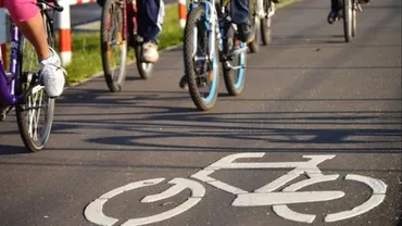 Bicicliștii indisciplinați vor plăti amenzi mai mici pentru nerespectarea regulilor de circulație