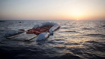 Mai mulţi morţi în urma scufundării unei nave în Marea Egee. Autoritățile caută mai multe persoane date dispărute