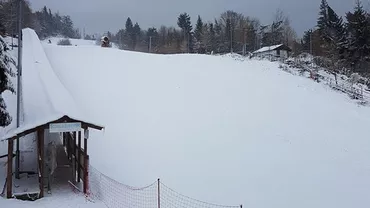 Caz ȘOCANT în Harghita! Un turist ar fi fost călcat cu ATV-ul şi lovit cu pumnii şi picioarele de angajaţii unei pârtii din Topliţa