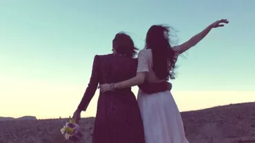 Cuplurile de acelaşi sex din Croaţia pot primi copii în plasament familial