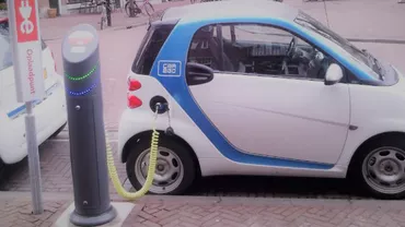 Noi măsuri pentru MAȘINILE ELECTRICE: România poate da bani operatorilor economici pentru stațiile de încărcare