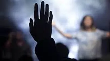 Preotul își iubea soția ca pe ochii din cap, dar ÎNDOIALA a început să îl roadă. Când a aflat SECRETUL teribil al preotesei totul s-a RUINAT