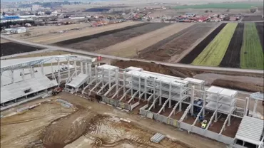 Stadionul lui Sepsi Sfântu Gheorghe, tot mai aproape de finalizare. Proiectul costă 15 milioane de euro și este finanțat de guvernul Viktor Orban al Ungariei (VIDEO)