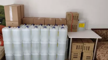 O tonă de dezinfectanţi şi zeci de echipamente medicale, capturate de polițiști în București și Ilfov (FOTO)