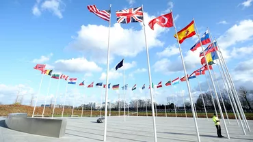 Macedonia de Nord a devenit al 30-lea stat membru NATO. Mircea Geoană: „Suntem mândri și bucuroși că ați intrat în familia transatlantică”