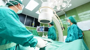 Marea Britanie, peste 200 de decese în 24 de ore. Îngrijorările că moartea lor nu va aduce despăgubiri pe măsură îi țin pe mulți medici departe de prima linie a luptei cu COVID-19