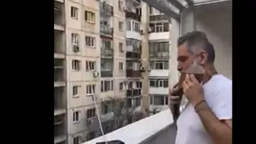 Naistul Damian Drăghici, concert  surpriză din balcon pentru vecinii aflați în izolare