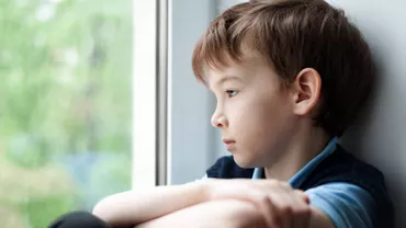 Efectele distanțării sociale asupra copiilor și adolescenților. Îngrijorarea părinților se reflectă asupra celor mici