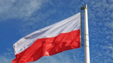 Polonia: Deşi adunările publice sunt interzise din cauza coronavirusului, mai multe femei au protestat împotriva unui proiect de lege ce ar urma să interzică avorturile