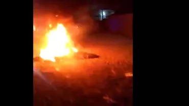 Petrecere în plină stradă într-o comună din judeţul Galaţi. Zeci de localnici au ars cauciucuri în mijlocul străzii. Polițiștii au împărțit amenzi de 20.000 de lei (VIDEO)