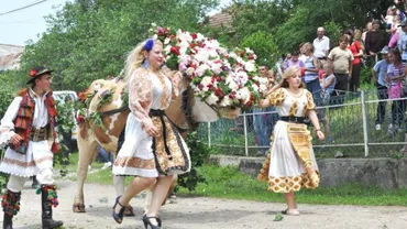 Cum își pot afla fetele ursitul de Sfântul Gheorghe