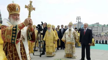 Catedrale și mănăstiri din Moscova au devenit focare pentru COVID-19: Mai mulți ierarhi au murit infectați lde coronavirus în urma unor ceremonii la care a participat și Patriarhul Kiril