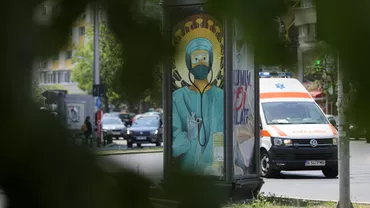 Primăria București va transmite firmelor de publicitate solicitarea de eliminare a panourilor în care medicii apar în postură de sfinți: ' Pot fi înlocuite cu imagini care să aducă un omagiu medicilor-eroi fără să lezeze credința trecătorilor'