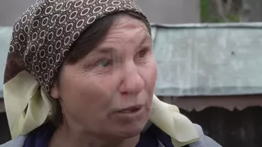 Soţia unui ieşean mort după ce a băut spirt contrafăcut: „Beau şi eu, numai Mona. Vodka e apă chioară, romul colorant, spirtul e bun” (VIDEO)