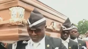Groparii dansatori din Ghana, mesaj pentru o lume marcată de pandemie și restricții: „Stați acasă sau veți dansa cu noi” (VIDEO)