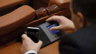 Camera Deputaţilor: 4 iunie - Ziua Tratatului de la Trianon. Kelemen Hunor (UDMR) : „O majoritate fără remușcări nu generează situații în care celălalt se simte umilit” / Marius Pașcan (PMP): „E o zi istorică”