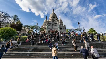 Guvernul Philippe, obligat de justiția franceză să redeschidă lăcașurile de cult. Interdicția adunărilor în biserici este „disproporționată” față de relaxarea din alte spații