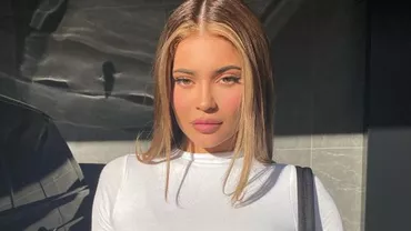 Cum arăta Kylie Jenner în adolescență. A refuzat să recunoască mult timp că și-a injectat buzele