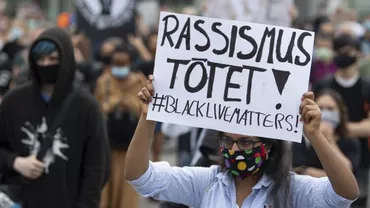 Germania |  Poliția a încercat să pună punct unui miting antirasism în Hamburg