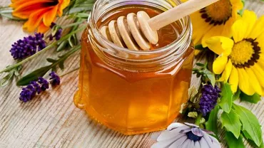 Apicultorii care comercializează sau vând miere cu adaosuri de zahăr vor fi aspru pedepsiți prin lege